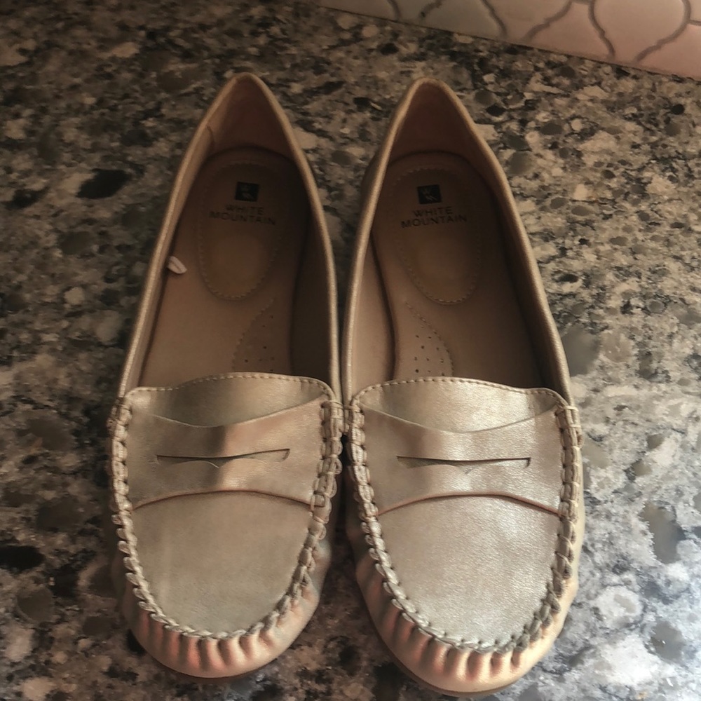 White mountain metallic gold loafers driving shoe